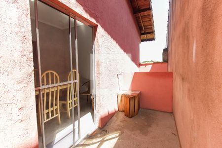 Casa para alugar com 80m², 2 quartos e 2 vagasÁrea de Serviço