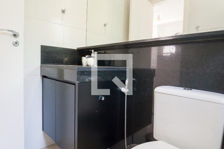 Casa de condomínio à venda com 127m², 3 quartos e 2 vagasBanheiro