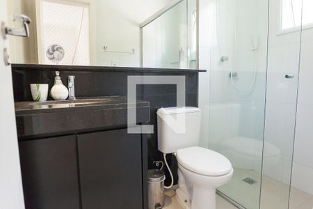 Casa de condomínio à venda com 127m², 3 quartos e 2 vagasBanheiro