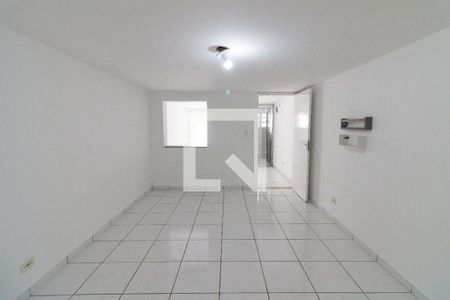 Sala/Quarto de casa de condomínio para alugar com 1 quarto, 39m² em Jardim Gilda Maria, São Paulo