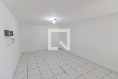 Sala/Quarto de casa de condomínio para alugar com 1 quarto, 39m² em Jardim Gilda Maria, São Paulo