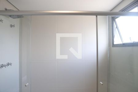 Apartamento à venda com 181m², 4 quartos e 3 vagasBanheiro da Suíte 2