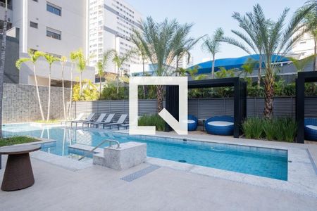 Apartamento à venda com 181m², 4 quartos e 3 vagasÁrea comum - Piscina