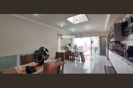 Casa à venda com 170m², 2 quartos e 1 vaga Casa à venda com 170m², 2 quartos e 1 vagaCozinha