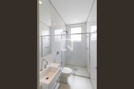 Casa à venda com 364m², 4 quartos e 7 vagasBanheiro social