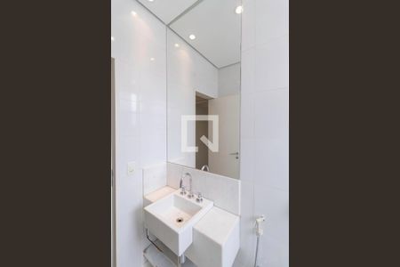 Casa à venda com 364m², 4 quartos e 7 vagasBanheiro social