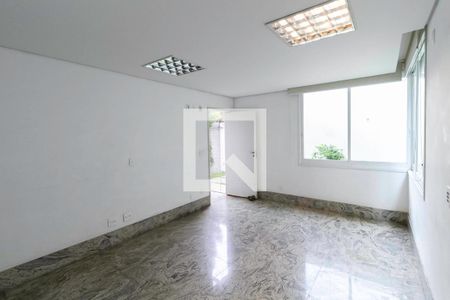 Casa à venda com 364m², 4 quartos e 7 vagasÁrea externa