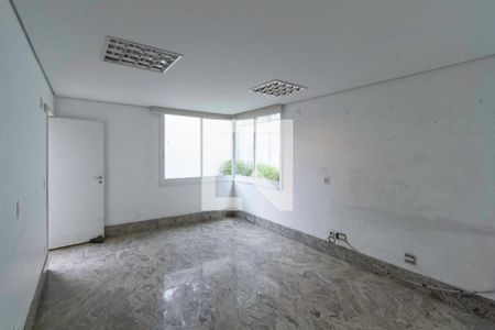 Casa à venda com 364m², 4 quartos e 7 vagasÁrea externa