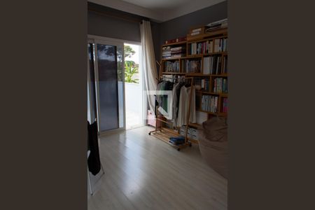 Casa de condomínio à venda com 520m², 4 quartos e 6 vagasSuíte 4