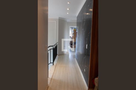 Casa de condomínio à venda com 520m², 4 quartos e 6 vagasCorredor