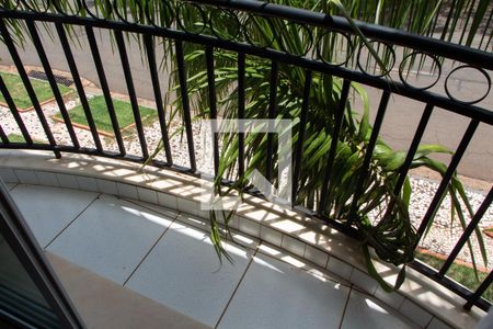 Casa de condomínio à venda com 520m², 4 quartos e 6 vagasVista da Suíte 2