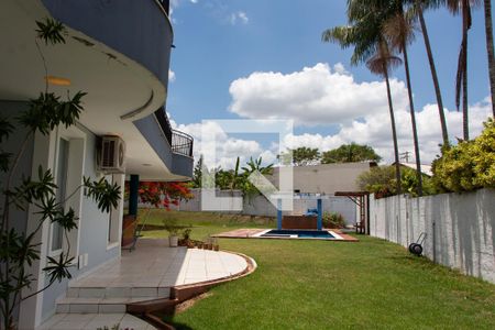 Casa de condomínio à venda com 520m², 4 quartos e 6 vagasÁrea Externa