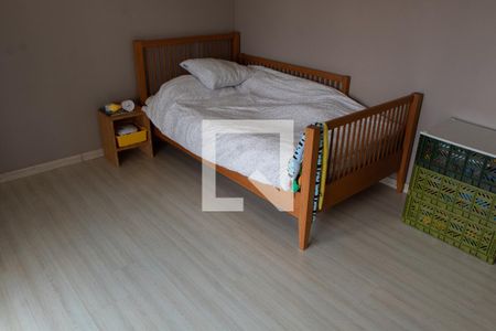 Casa de condomínio à venda com 520m², 4 quartos e 6 vagasSuíte 1