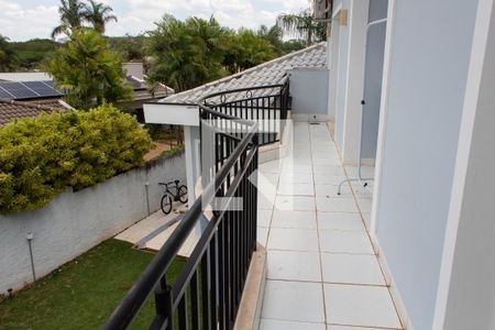 Casa de condomínio à venda com 520m², 4 quartos e 6 vagasVista da Suíte 3