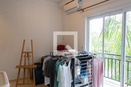 Casa de condomínio à venda com 520m², 4 quartos e 6 vagasSuíte 2