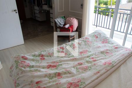 Casa de condomínio à venda com 520m², 4 quartos e 6 vagasSuíte 3