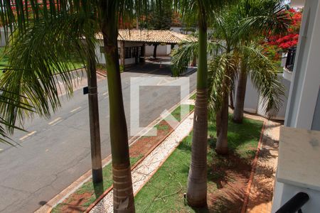 Casa de condomínio à venda com 520m², 4 quartos e 6 vagasVista da Suíte 2