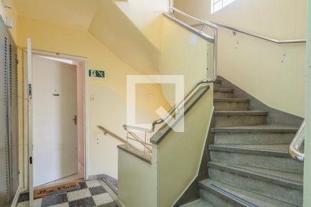 Apartamento para alugar com 53m², 1 quarto e sem vagaEscadas