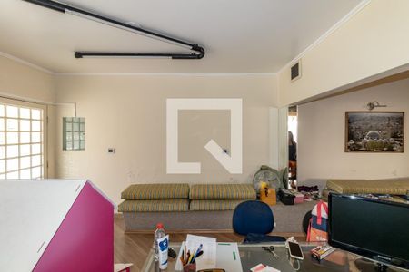 Casa para alugar com 242m², 1 quarto e 2 vagasEdícula