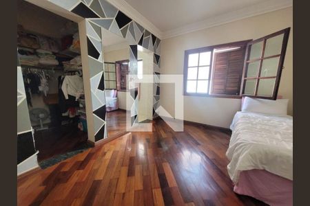 Casa à venda com 416m², 4 quartos e 3 vagas