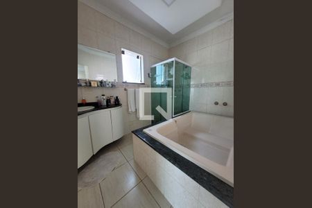 Casa à venda com 416m², 4 quartos e 3 vagas