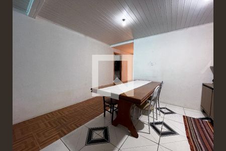 Casa à venda com 130m², 4 quartos e 2 vagas Casa à venda com 130m², 4 quartos e 2 vagasCozinha