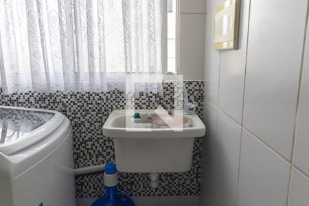 Apartamento à venda com 61m², 3 quartos e 1 vaga Apartamento à venda com 61m², 3 quartos e 1 vagaÁrea de serivço