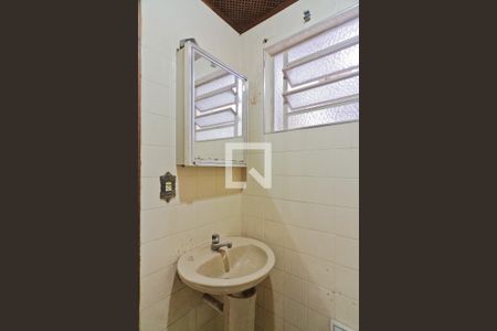 Banheiro de casa para alugar com 1 quarto, 67m² em Vila Carolina, São Paulo