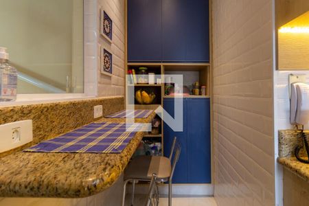 Apartamento à venda com 167m², 3 quartos e 2 vagas Apartamento à venda com 167m², 3 quartos e 2 vagasCozinha