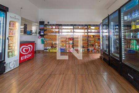 Apartamento à venda com 167m², 3 quartos e 2 vagas Apartamento à venda com 167m², 3 quartos e 2 vagasÁrea comum - Mini Mercado