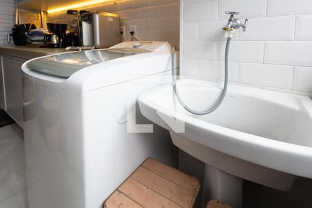 Apartamento à venda com 167m², 3 quartos e 2 vagas Apartamento à venda com 167m², 3 quartos e 2 vagasÁrea de Serviço