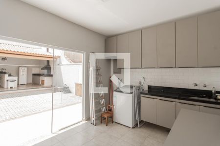 Casa à venda com 183m², 3 quartos e 3 vagasÁrea de Serviço