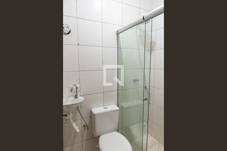 Banheiro de kitnet/studio para alugar com 1 quarto, 35m² em Liberdade, São Paulo