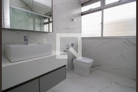 Apartamento à venda com 282m², 4 quartos e 3 vagas Apartamento à venda com 282m², 4 quartos e 3 vagasBanheiro 4