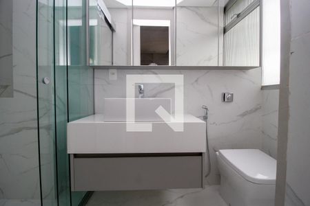 Apartamento à venda com 282m², 4 quartos e 3 vagas Apartamento à venda com 282m², 4 quartos e 3 vagasBanheiro 2
