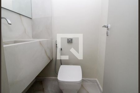 Apartamento à venda com 282m², 4 quartos e 3 vagas Apartamento à venda com 282m², 4 quartos e 3 vagasBanheiro 1