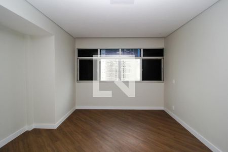 Apartamento à venda com 282m², 4 quartos e 3 vagas Apartamento à venda com 282m², 4 quartos e 3 vagasQuarto 4