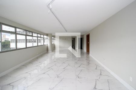 Apartamento à venda com 282m², 4 quartos e 3 vagas Apartamento à venda com 282m², 4 quartos e 3 vagasSala