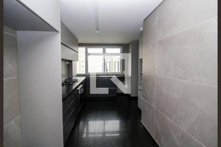 Apartamento à venda com 282m², 4 quartos e 3 vagas Apartamento à venda com 282m², 4 quartos e 3 vagasCozinha