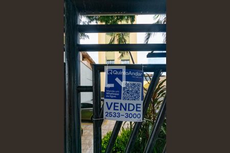 Apartamento à venda com 49m², 2 quartos e 1 vaga Apartamento à venda com 49m², 2 quartos e 1 vagaPlaca de vende instalado na grade do condomínio (JMNP-154)