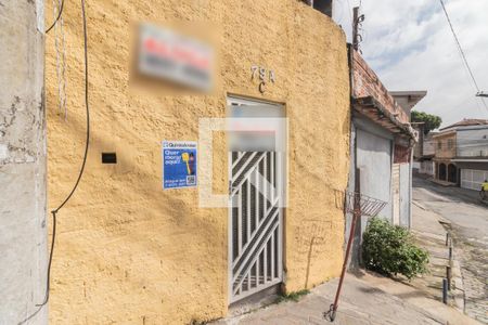 Casa para alugar com 100m², 1 quarto e sem vaga Casa para alugar com 100m², 1 quarto e sem vagaFachada