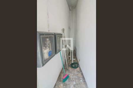 Casa para alugar com 100m², 1 quarto e sem vaga Casa para alugar com 100m², 1 quarto e sem vagaEscadas