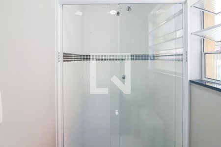 Banheiro de casa para alugar com 1 quarto, 100m² em Jardim Dabril, São Paulo