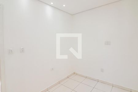 Quarto de casa para alugar com 1 quarto, 100m² em Jardim Dabril, São Paulo