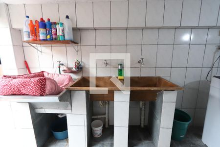 Casa à venda com 181m², 4 quartos e 2 vagasLavanderia