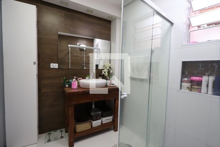 Casa à venda com 181m², 4 quartos e 2 vagasBanheiro - Casa 1