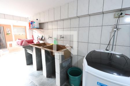 Casa à venda com 181m², 4 quartos e 2 vagasLavanderia