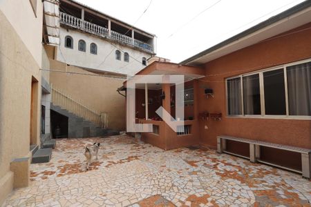 Casa à venda com 181m², 4 quartos e 2 vagasQuintal