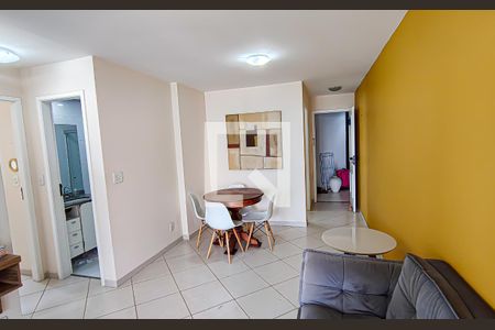 Sala de apartamento para alugar com 2 quartos, 70m² em Jacarepaguá, Rio de Janeiro