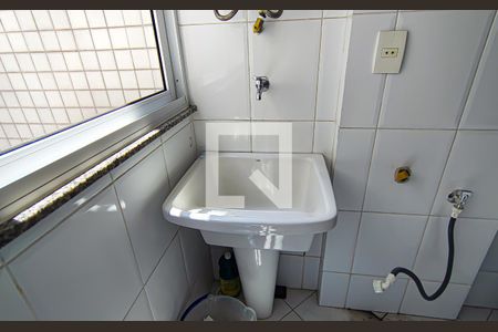 Apartamento para alugar com 70m², 2 quartos e 1 vagaÁrea de Serviço